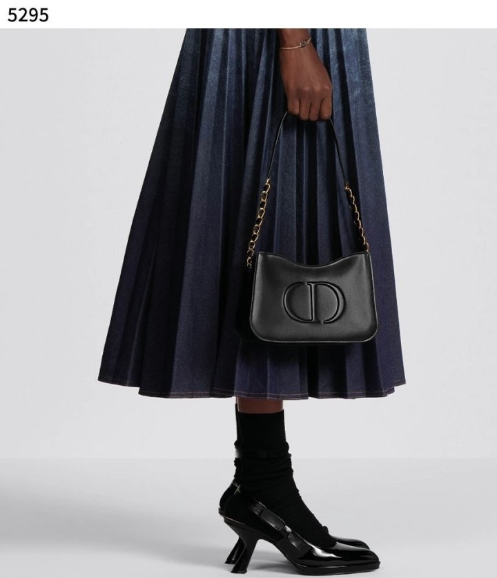 디올 CD SIGNATURE HOBO MINI BAG  