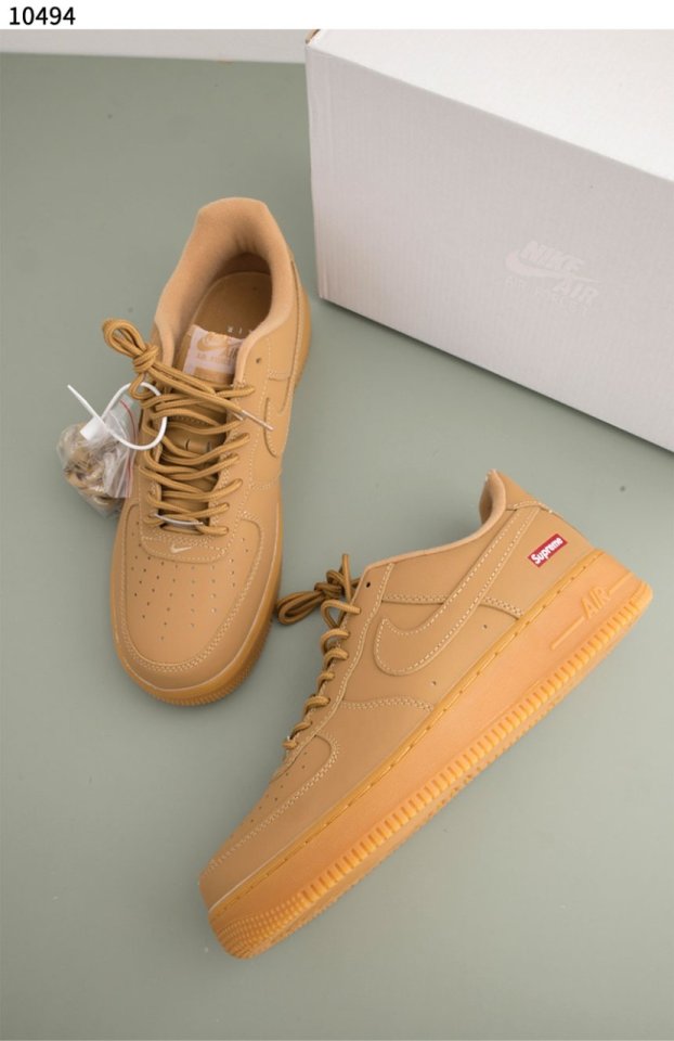나이키 x 슈프림 Air Force 1 Low Flax 