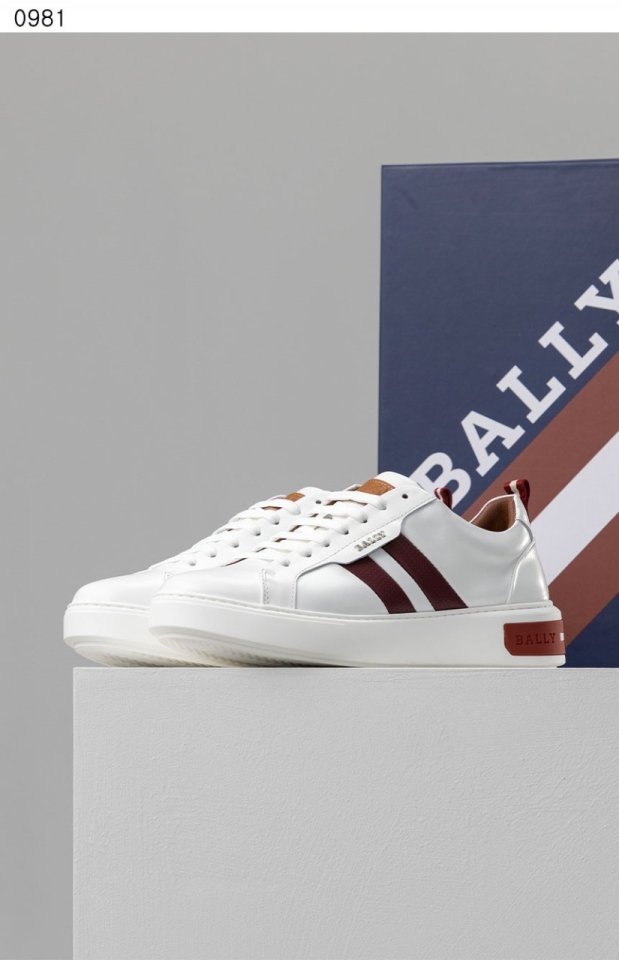 발리 로고 logo plaque sneakers  