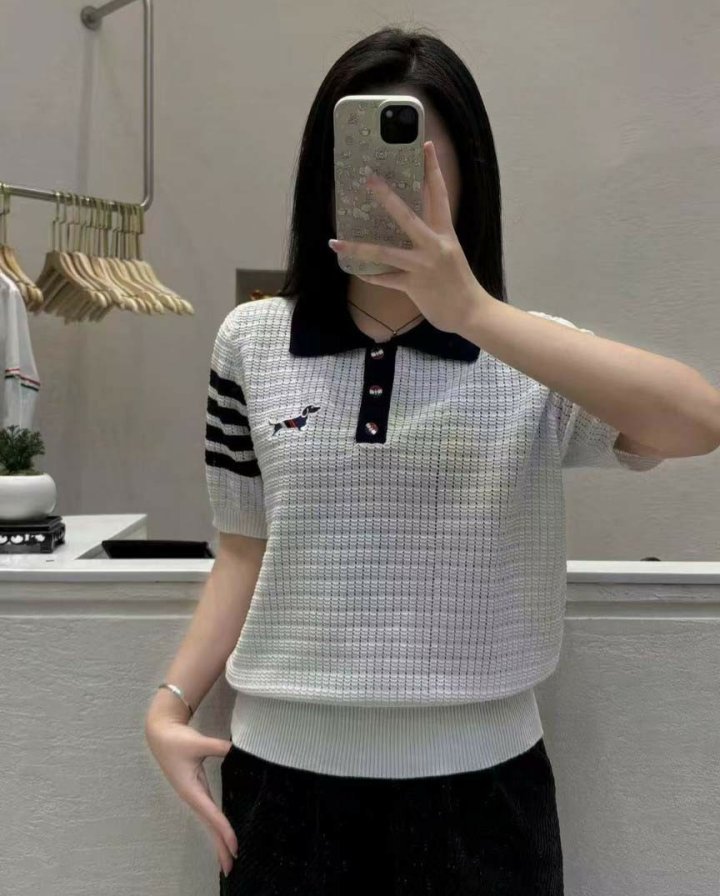 톰브라운 헥터 컬러단추 반팔 카라니트  
