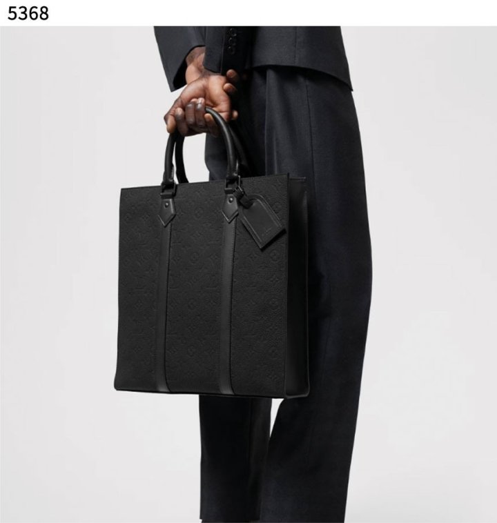 루이비통 삭 플라 크로스  
