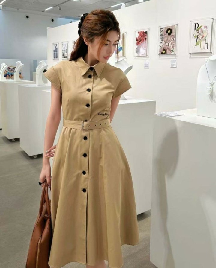 디올 벨티드 로고 카라 원피스 