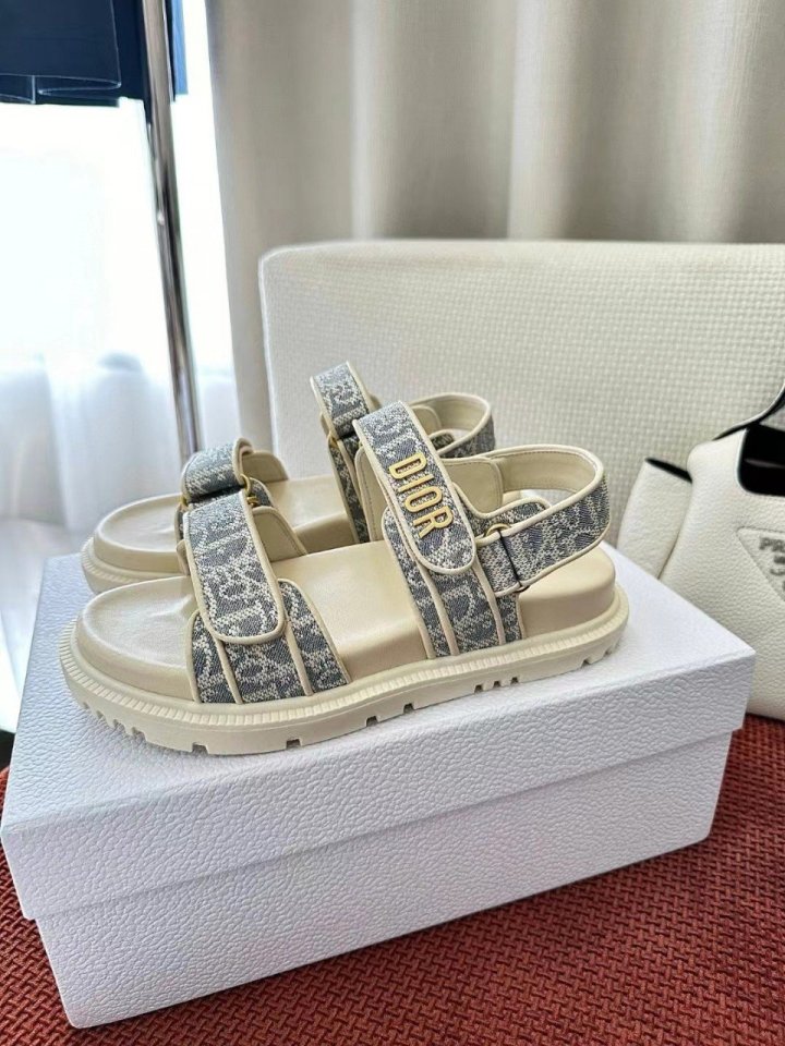 디올 오블리크 액트 샌들