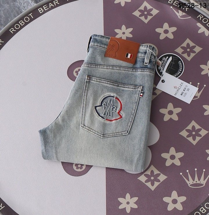 몽클레어  자수로고 레더패치 스판 데님진