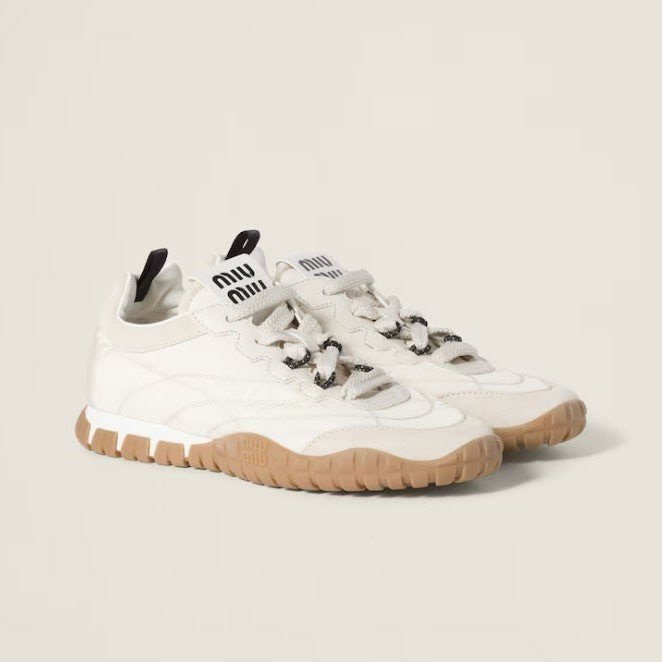 미우미우  타이어 기능성 소재 및 스웨이드 스니커즈 