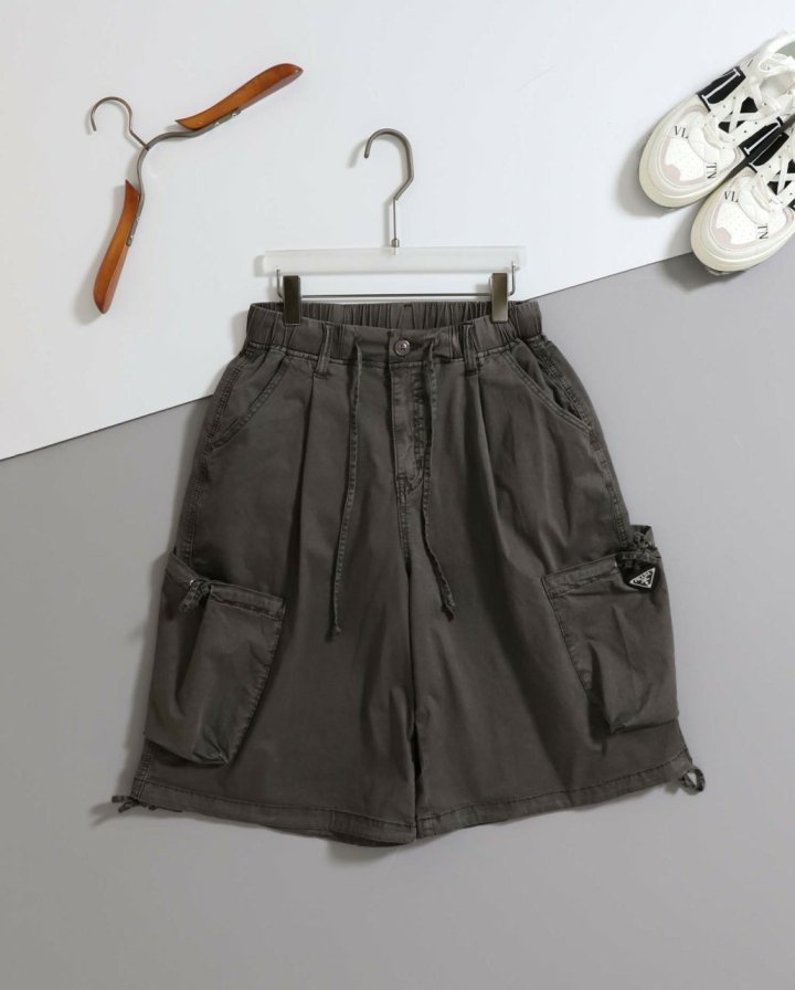 프라다  루즈핏 카고 버뮤다 쇼트팬츠 