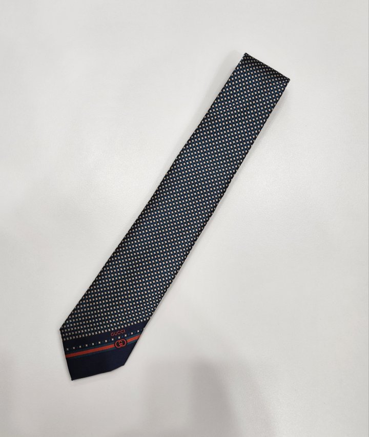 구찌   인터로킹 G 사선로고 실크 넥타이 