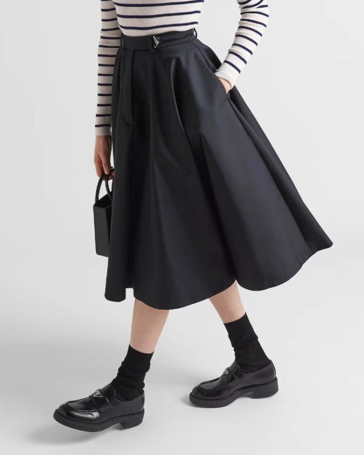 프라다  리나일론 플리츠 스커트 