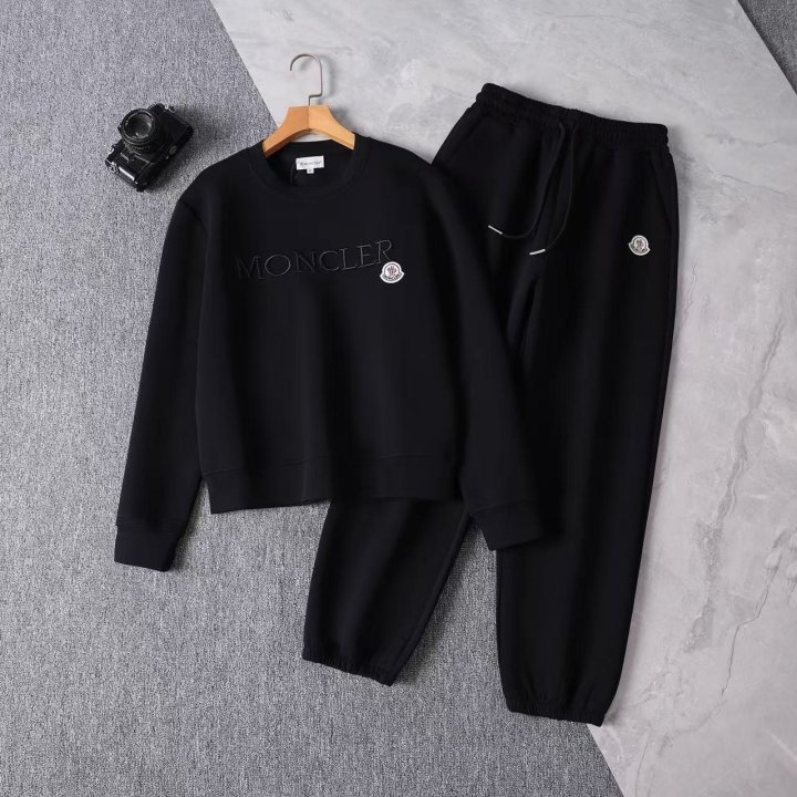 몽클레어  자수포인트 로고 트레이닝 조거세트
