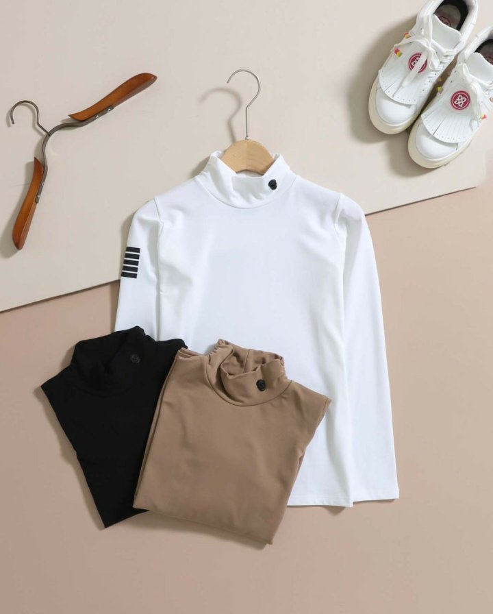 어메이징 크리  우먼 아코디오 하이브 모크넥 티셔츠 