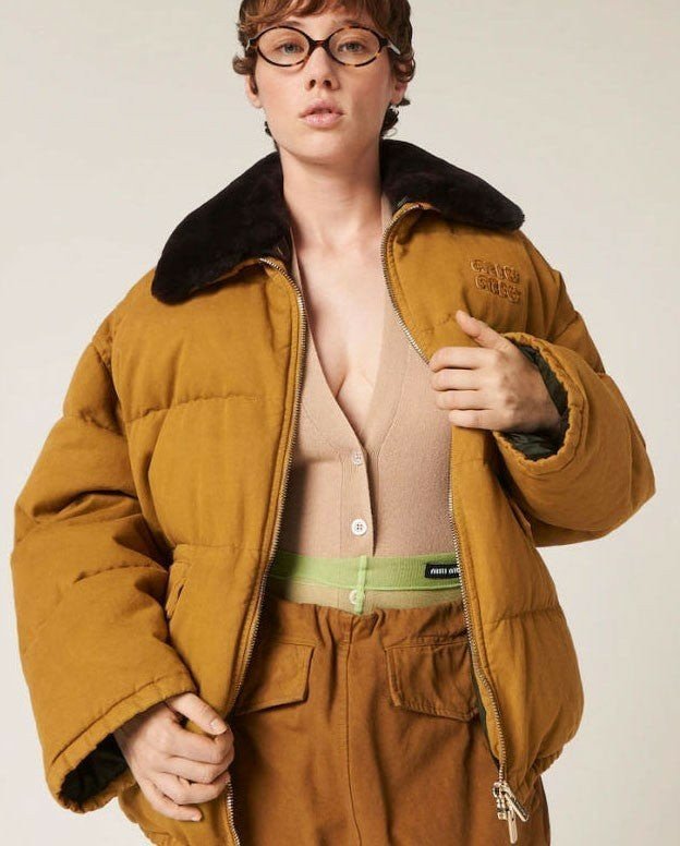 미우미우  로고 자수 개버딘 패딩 다운자켓 