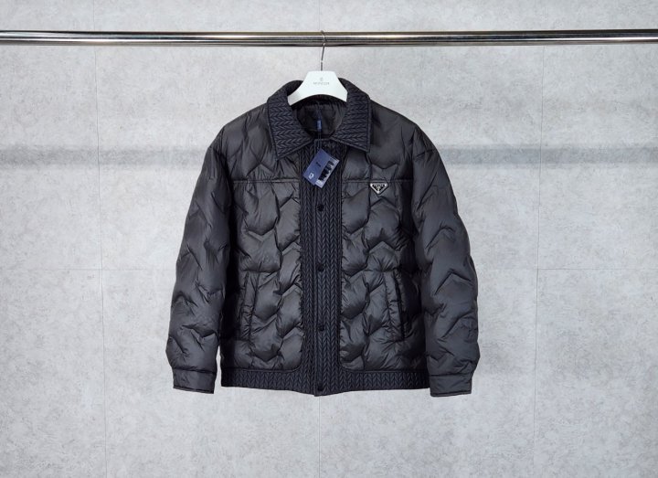 프라다  8089 구스다운 퀼팅 패딩 