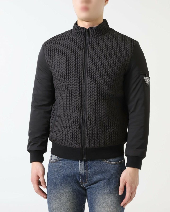 프라다  헤링본 퀼팅 하이브리드 자켓 