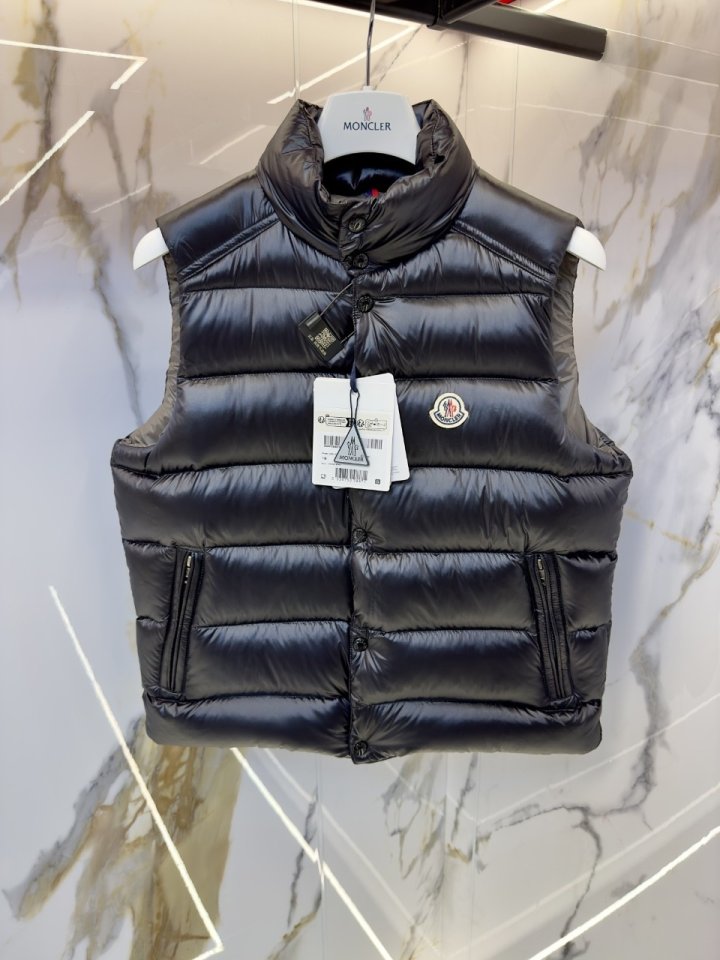 몽클레어   티브 구스다운 패딩조끼