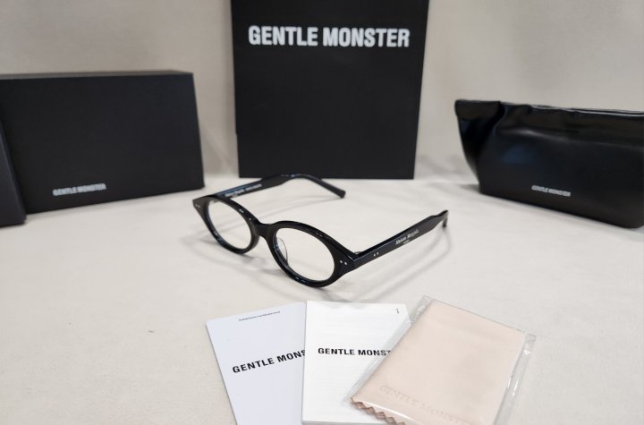 젠틀몬스터 x 메종 마르지엘라  MM111 안경테 