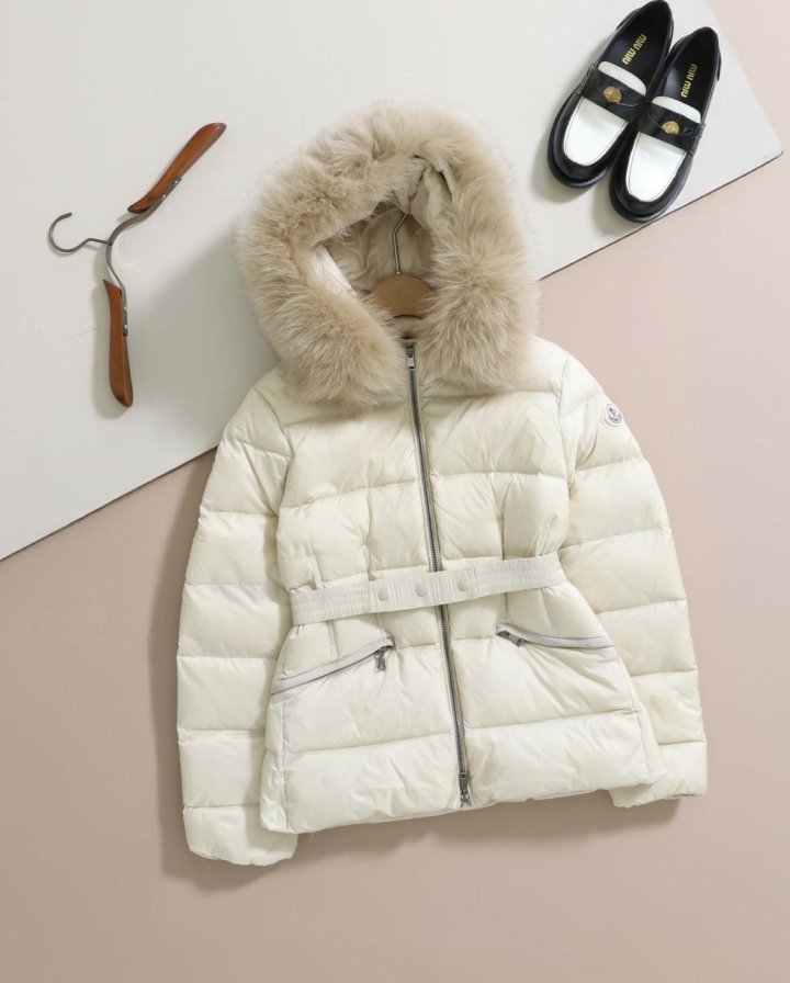 몽클레어  보에드 쇼트 다운 재킷