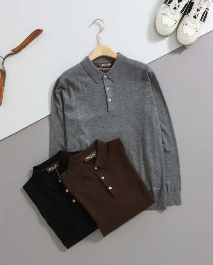 로로피아나  버튼 플래킷 카라 니트 