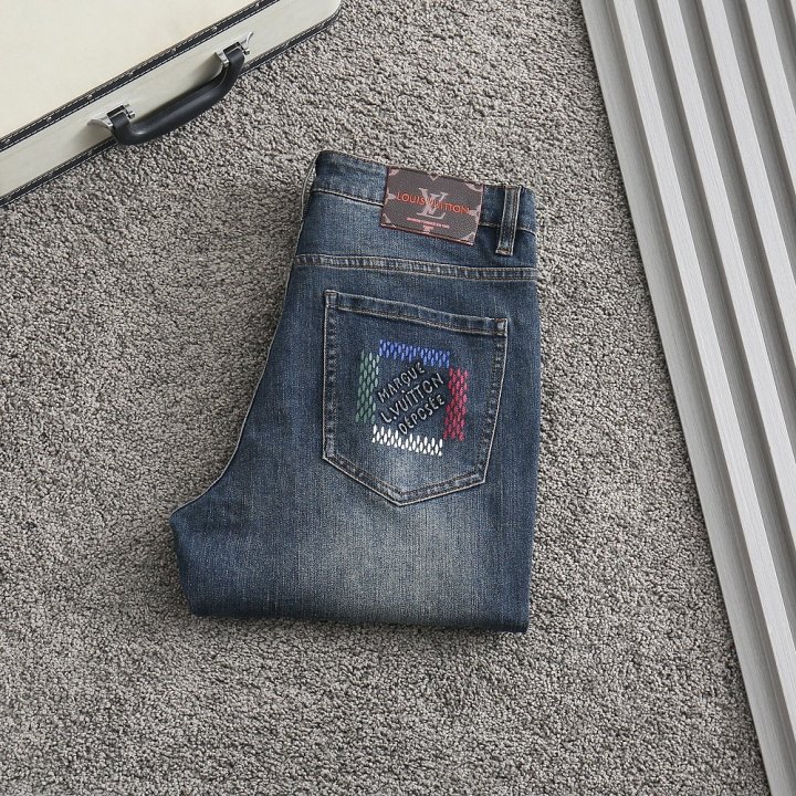 루이비통  백포켓 포인트 엠보로고 스판 데님 워싱진 