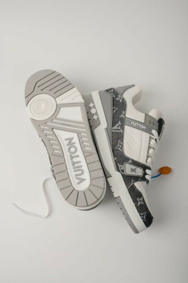 루이비통  트레이너 스니커즈  