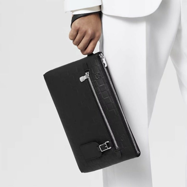 루이비통  테이크오프 파우치 다미에 클러치백