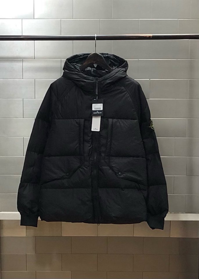 스톤 아일랜드  크링클랩스 와펜 다운 패딩 자켓 