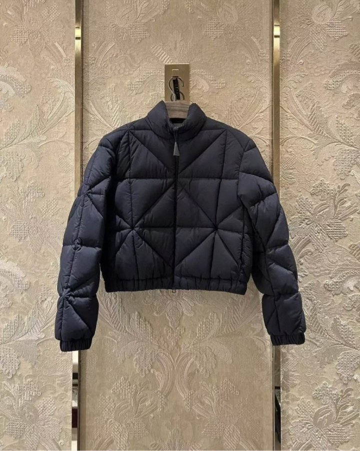 몽클레어  017 ANAFI 아나피 구스다운 숏패딩