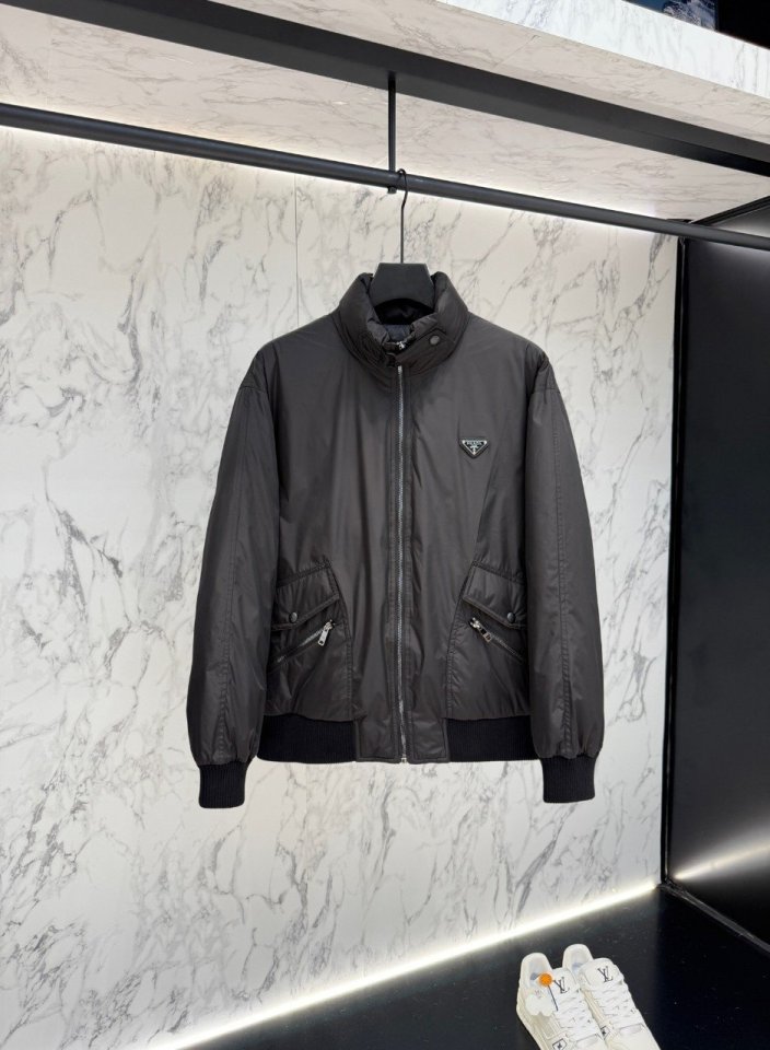 프라다  리나일론 구스다운 패딩  