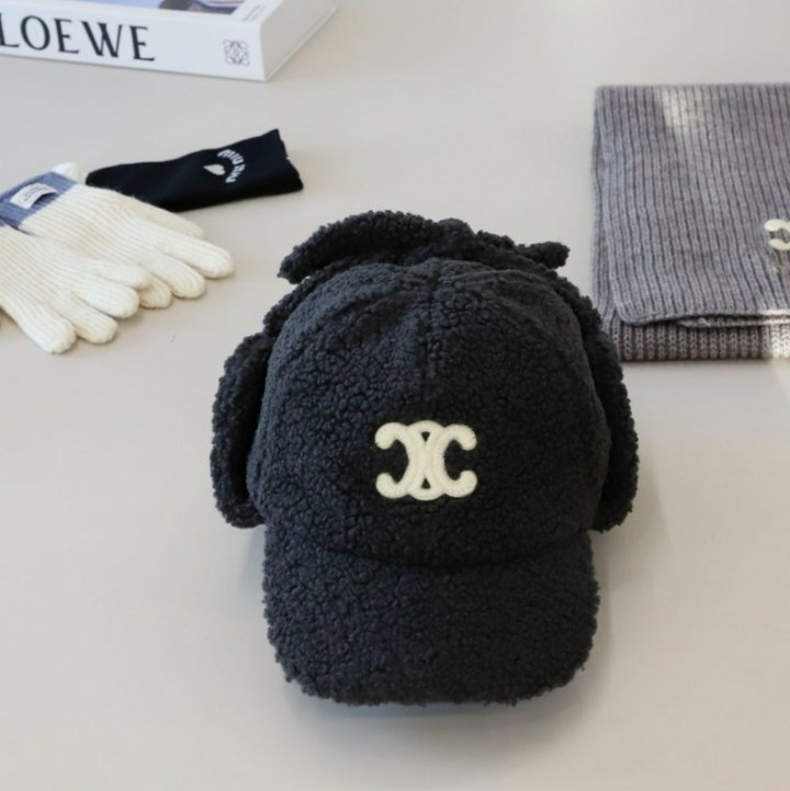 셀린느  트리오페 차프카 이어머크 캡    