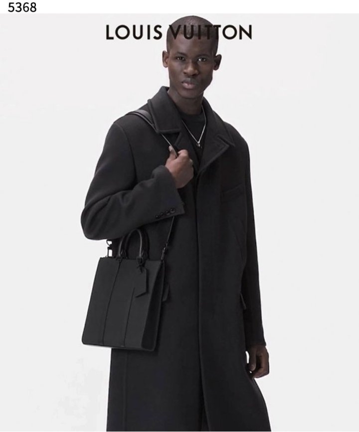 루이비통    삭 플라 크로스  