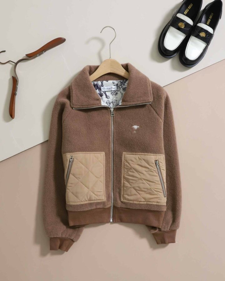 디올    꿀벌 포켓 퀼팅 플리스 자켓  