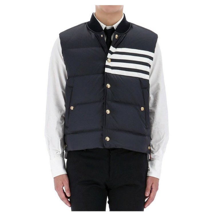 톰브라운  사선 매트 피니쉬 다운 패딩조끼  