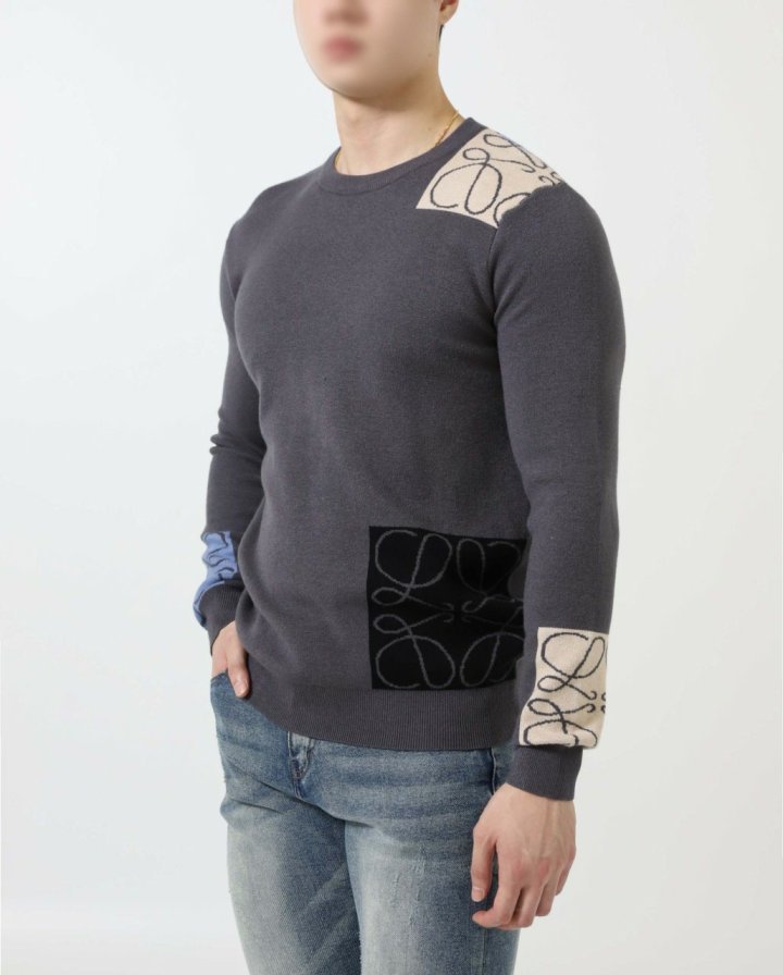 로에베    아나그램 크루넥 스웨터  