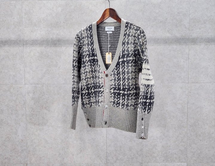 톰브라운  자카드 체크 펀믹스 가디건  