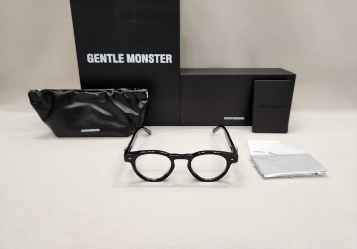 젠틀몬스터  본 안경테  