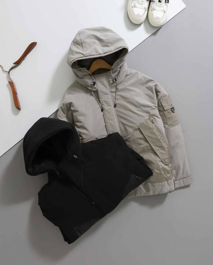 프라다  포켓 레드탭 포인트 패딩 자켓  