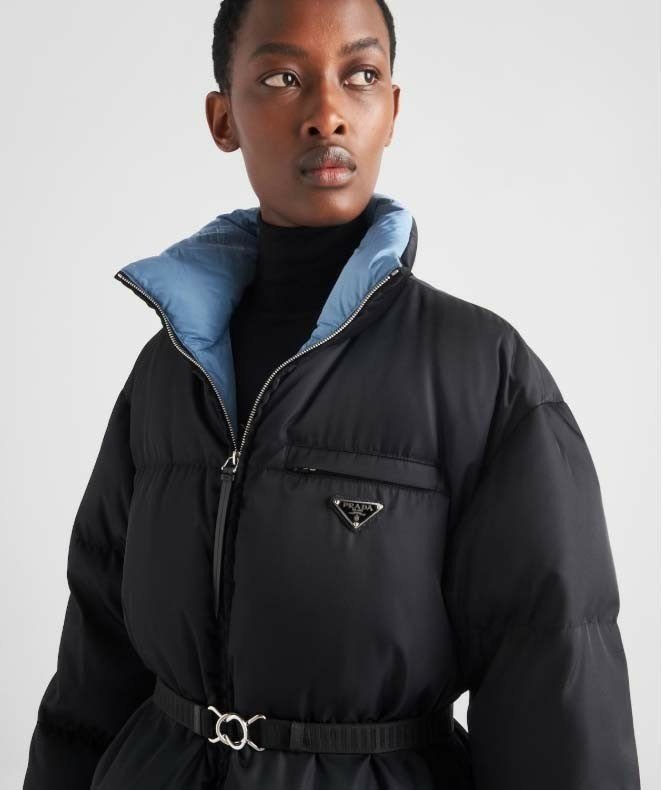프라다  리나일론 삼각로고 개버딘 후드 다운 코트 패딩    