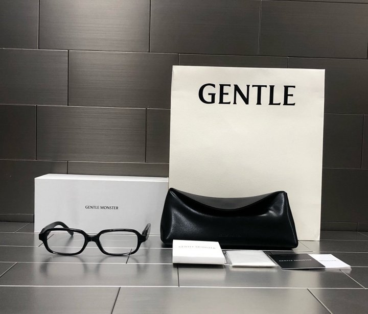 젠틀몬스터 X 메종 마르지엘라  MM210 글라스 