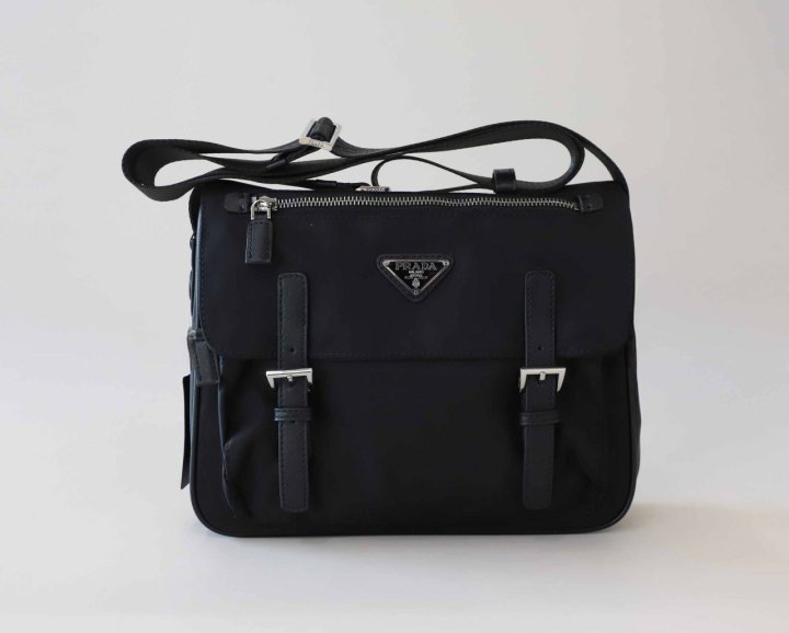 프라다  리나일론 크로스백  