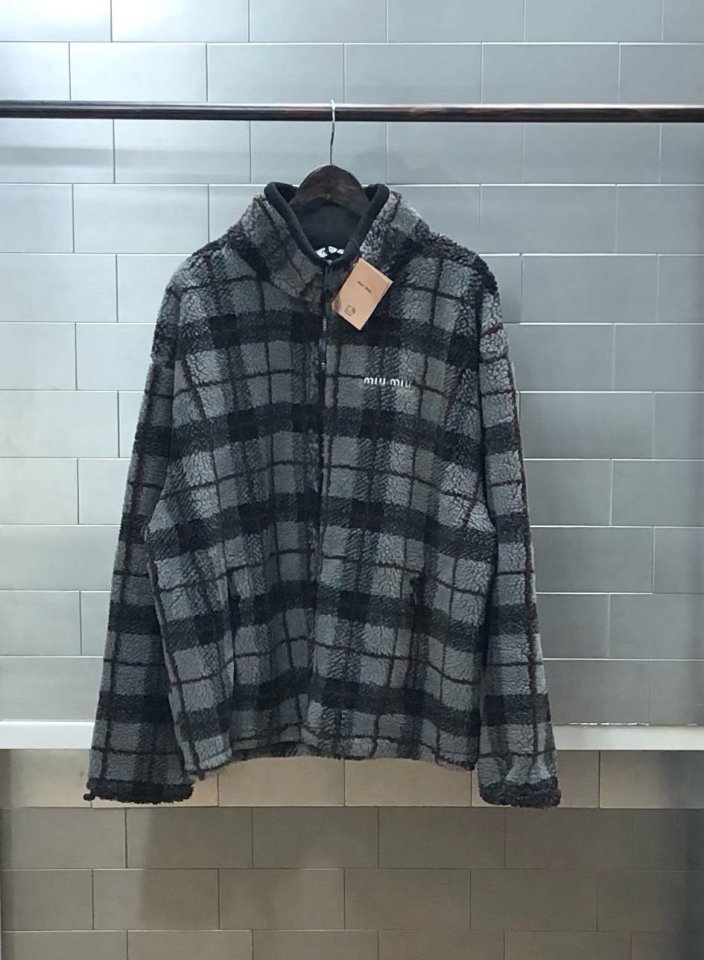 미우미우  체크 플리스 집업 자켓 