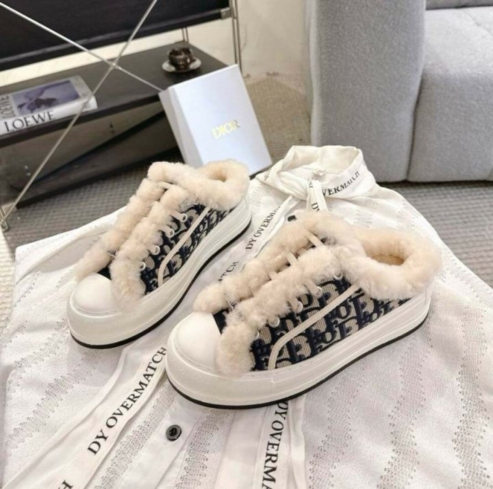 디올  워크앤디올 플랫폼 시어링 스니커즈  