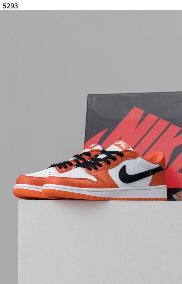나이키  조던1 로우 OG 스타피쉬 