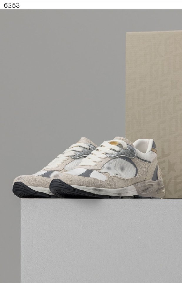 골든구스  Dad Star 로우 탑 스니커즈