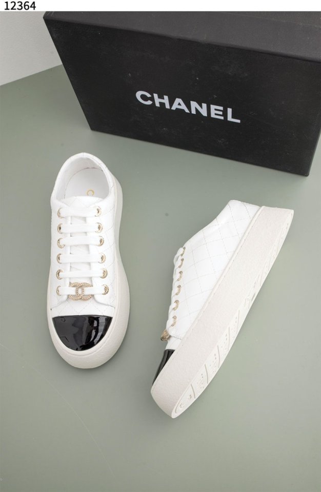 샤넬  퀼팅 플랫폼 스니커즈  