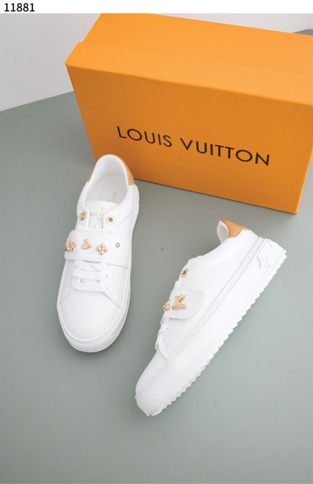 루이비통  타임아웃 스니커즈  