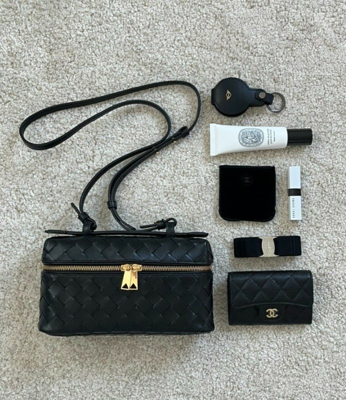 보테가베네타  뱅뱅 베니티 케이스  