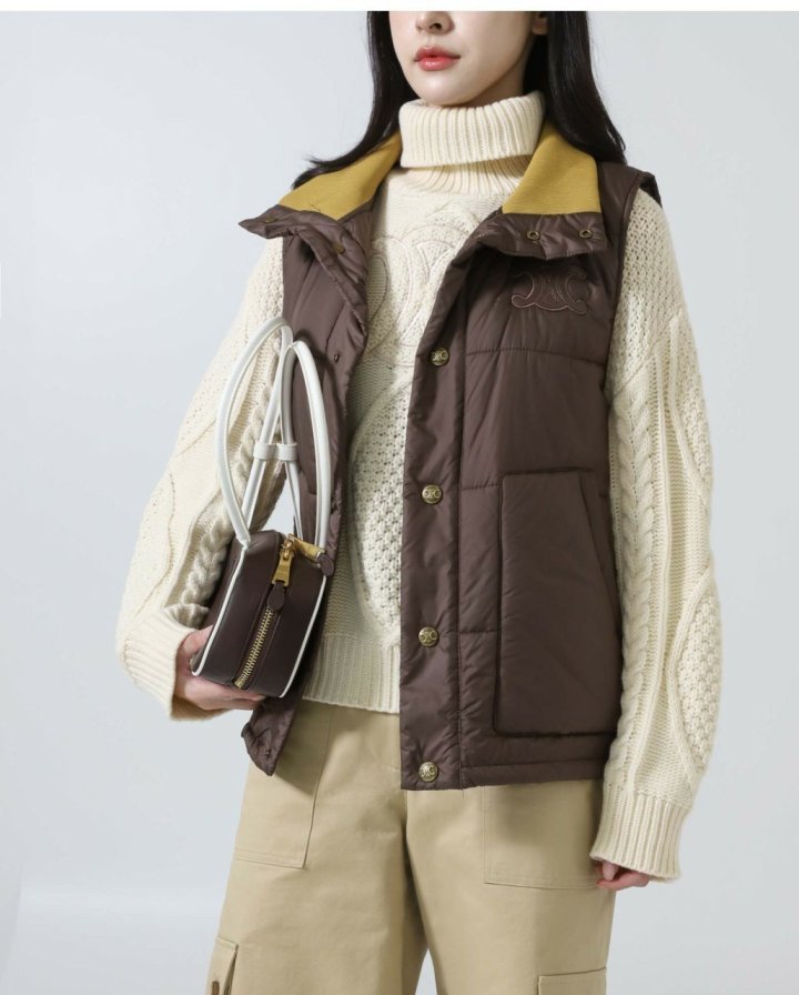 셀린느    라이트 나일론 패딩 베스트  