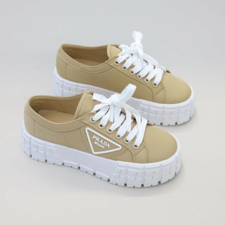 프라다 나일론 개버딘 스니커즈