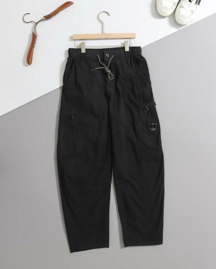 C.P컴퍼니 마이크랩스 박시 포켓 팬츠