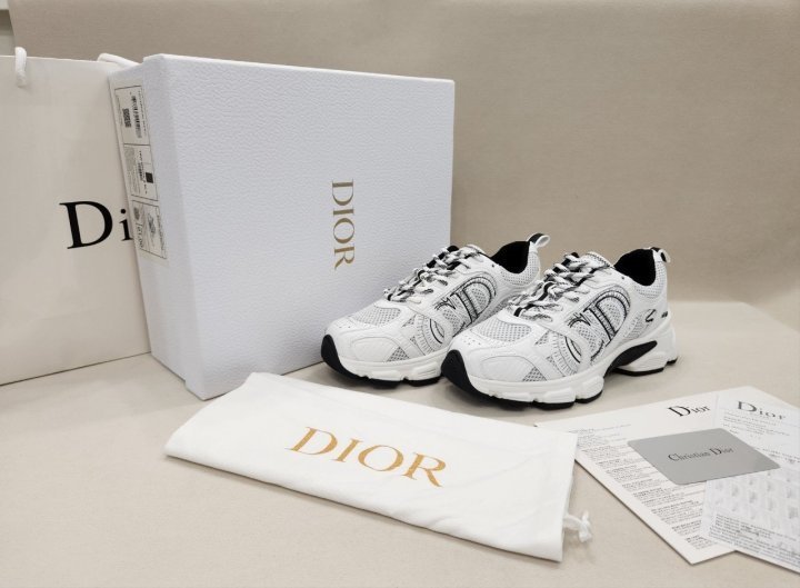 디올 크로노 한소희 스니커즈 (고급버전)