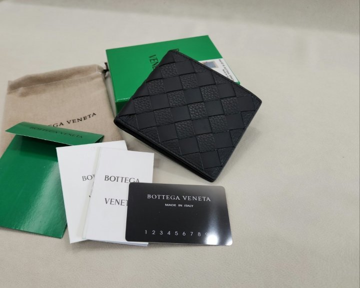 보테가베네타 1527-183 인트레치아토 폴더형 반지갑